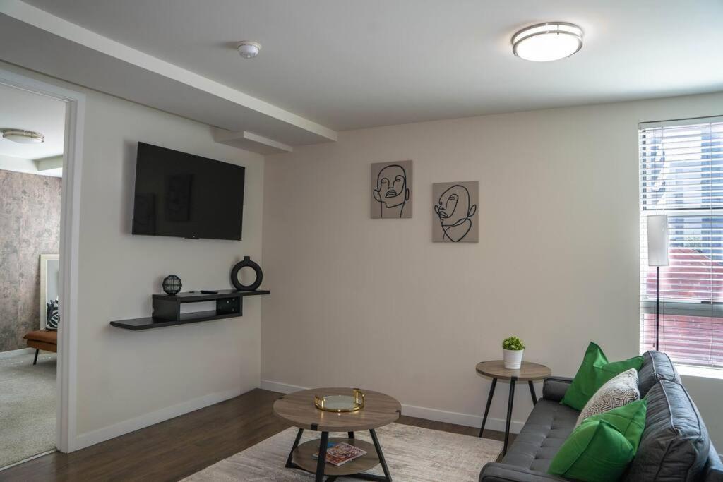 June Specials- Suite Spot Dtla- Free Parking For One Car! Лос-Анджелес Экстерьер фото